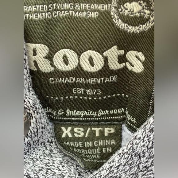 Canada roots athletic pull over - Picture 4 of 5